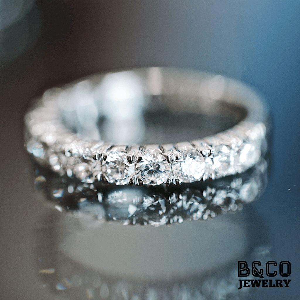 B&Co Jewelry Wedding Ring Minimalist Tres Wedding Rings
